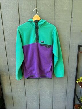 Patagonia Green and Purple Half-Snap Fleece Pullover